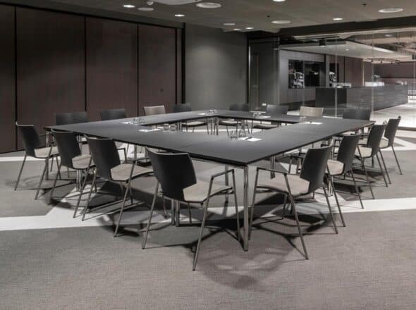 Casala - The Hague conference centre - Den Haag - Lynx I - stoel - lacrosse - tafel - conferentiestoel - conferentietafel - conferentiemeubilair - conferentie - congres - vergadering - seminar - presentatie